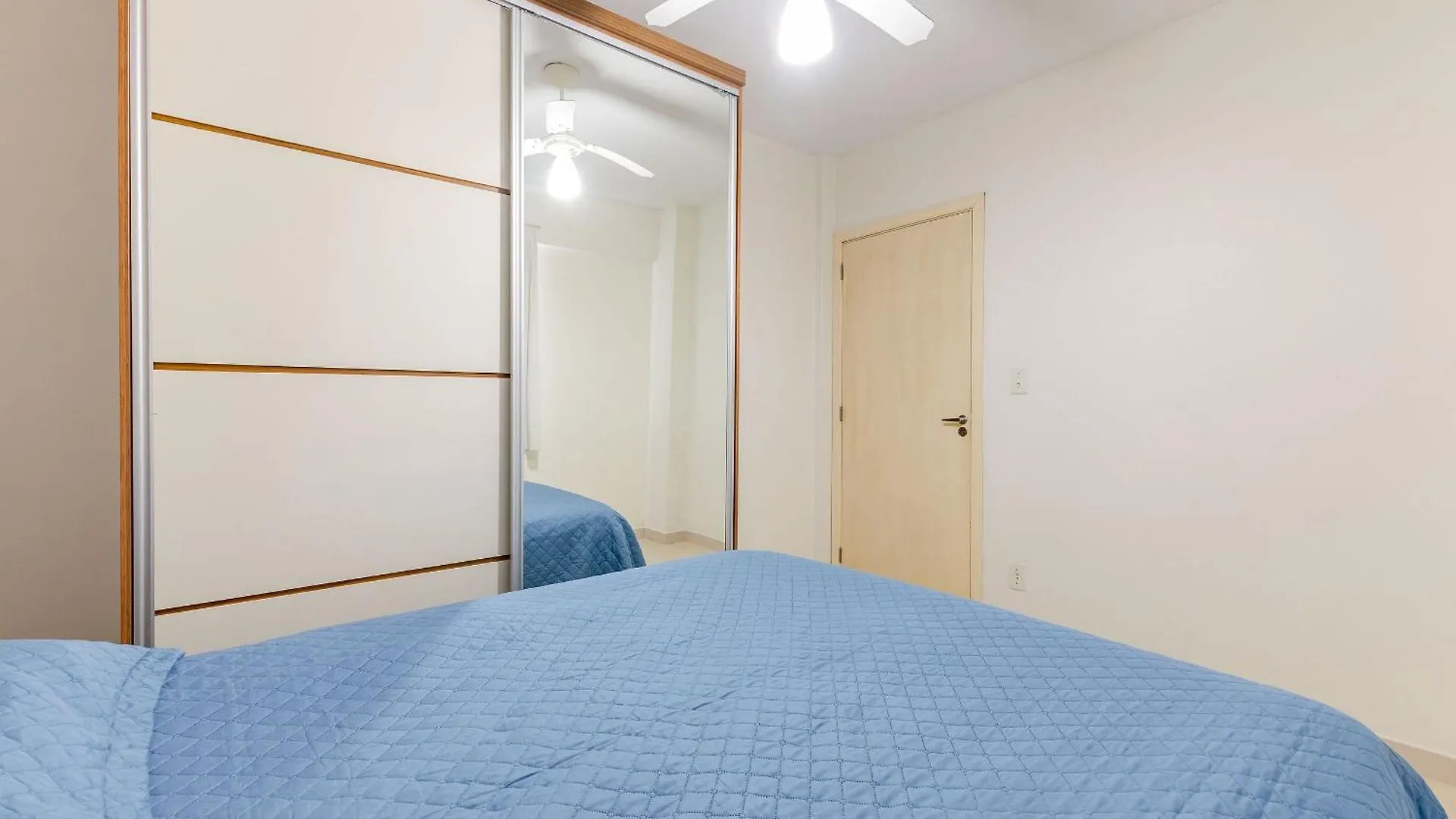 Amplo Apartamento A 50 Metros Da Praia De Bombinhas Apartment